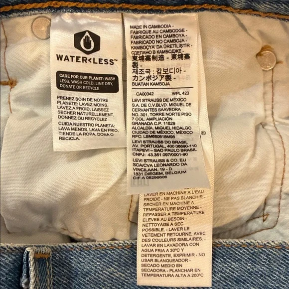 Levi’s cutoff shorts - Picture 6 of 7